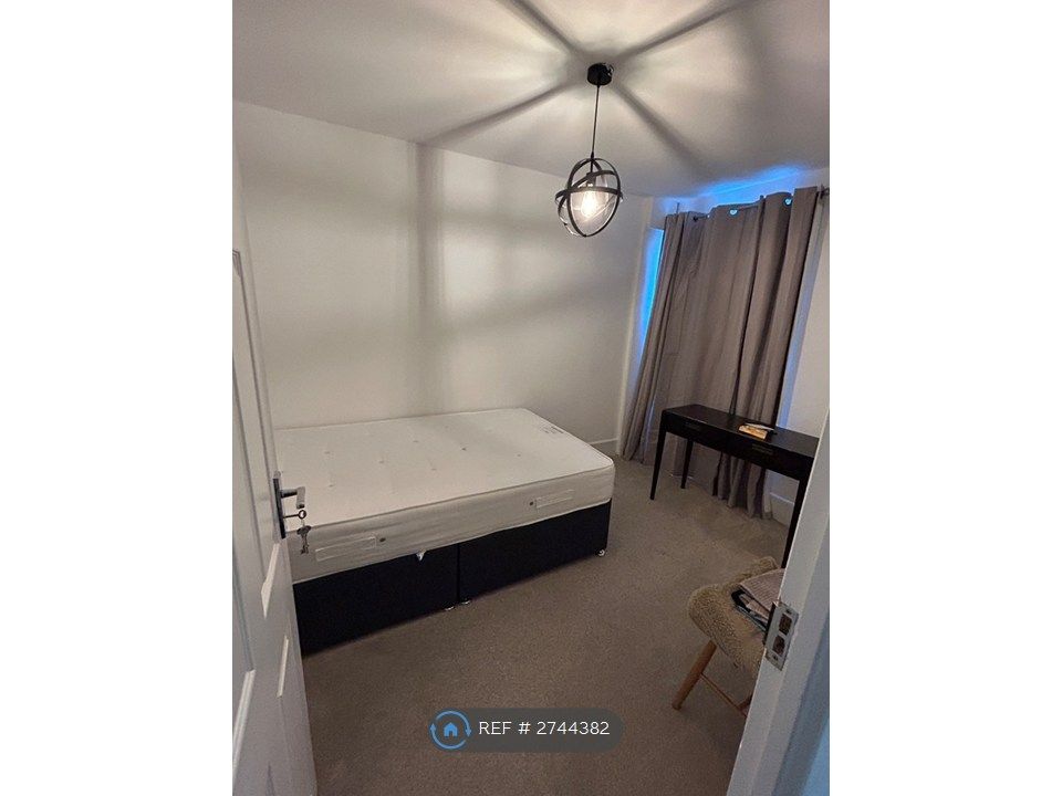 Property photo 3 of 5