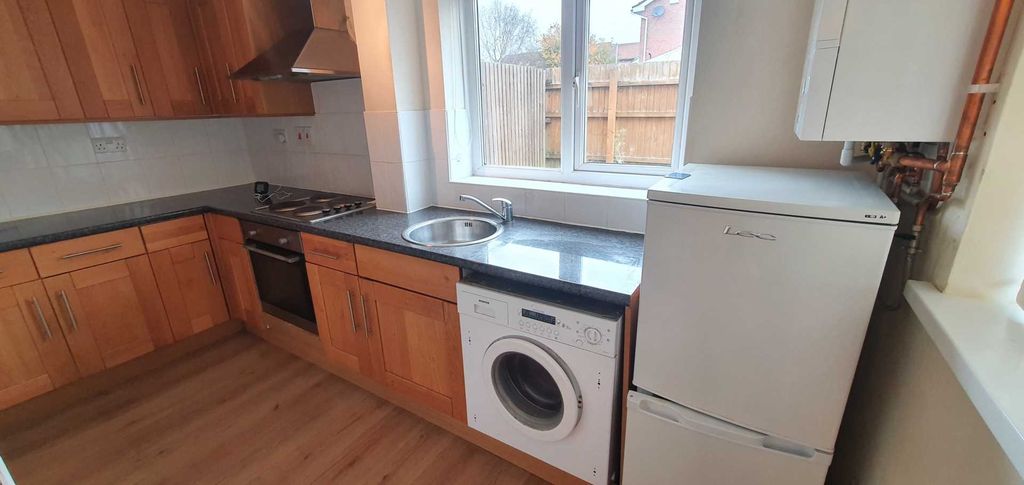 Property photo 2 of 10