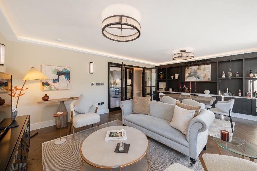 Property photo 3 of 23