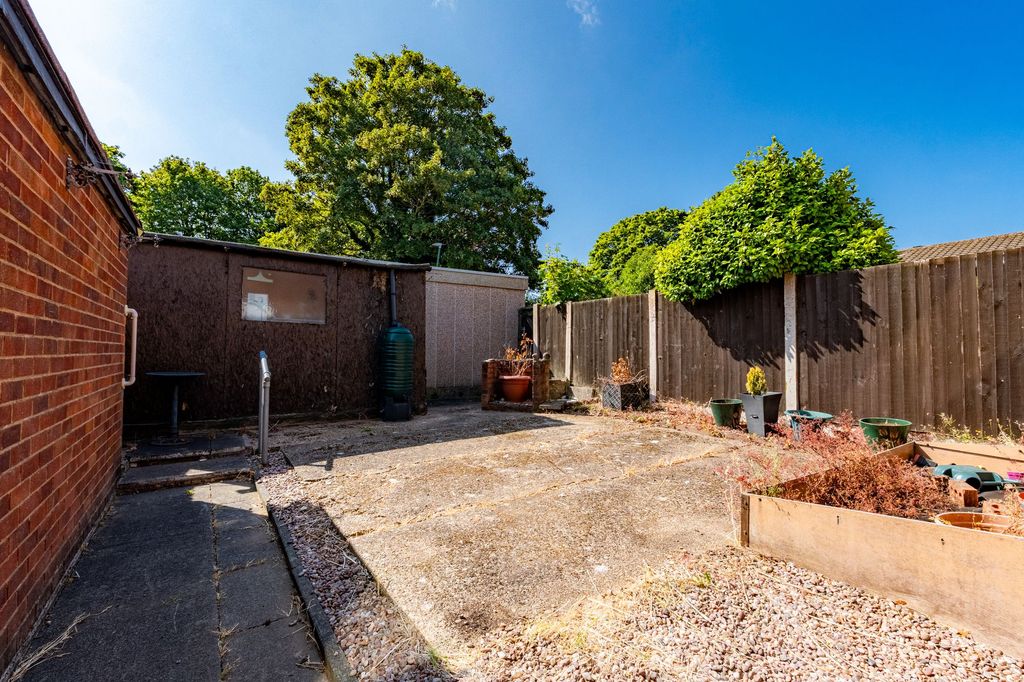 Property photo 2 of 22