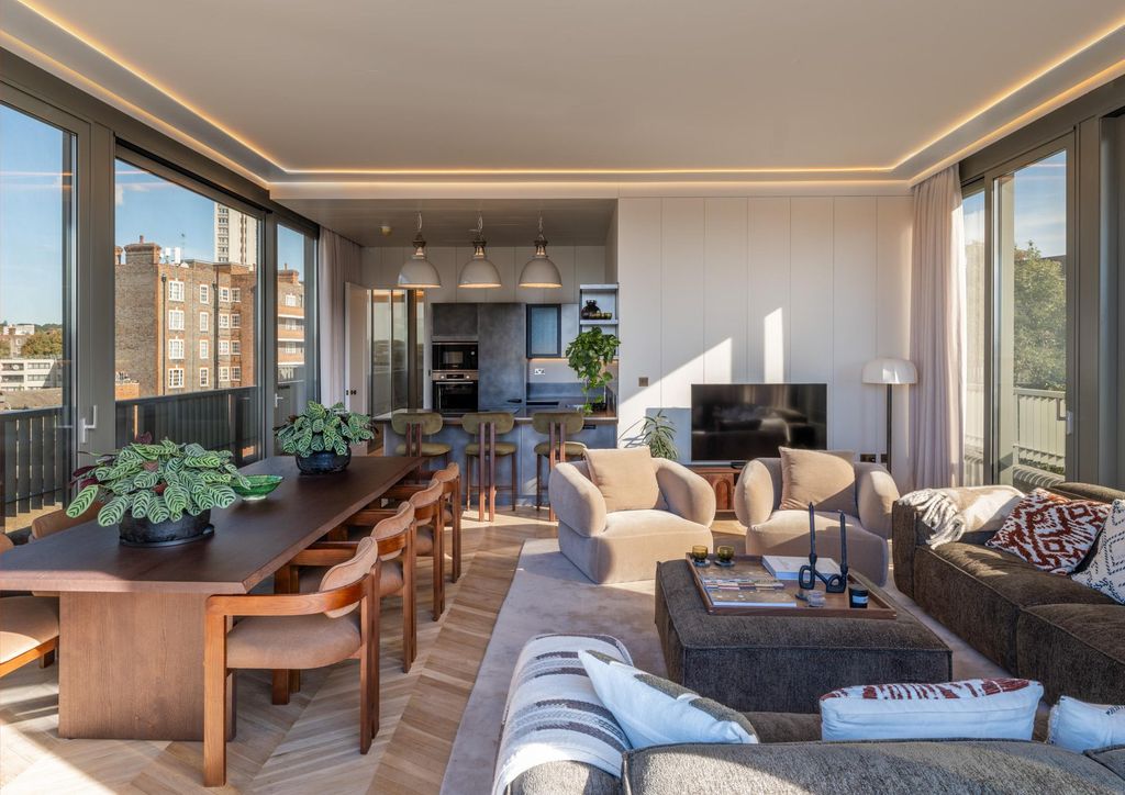 Property photo 2 of 12 Image