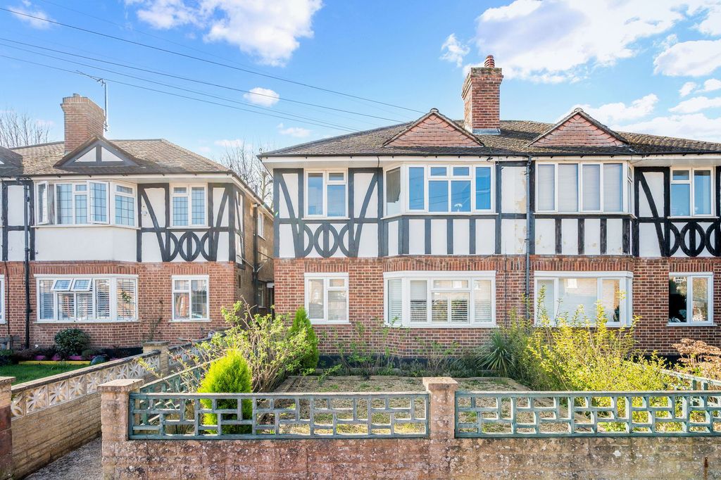 Property photo 1 of 9