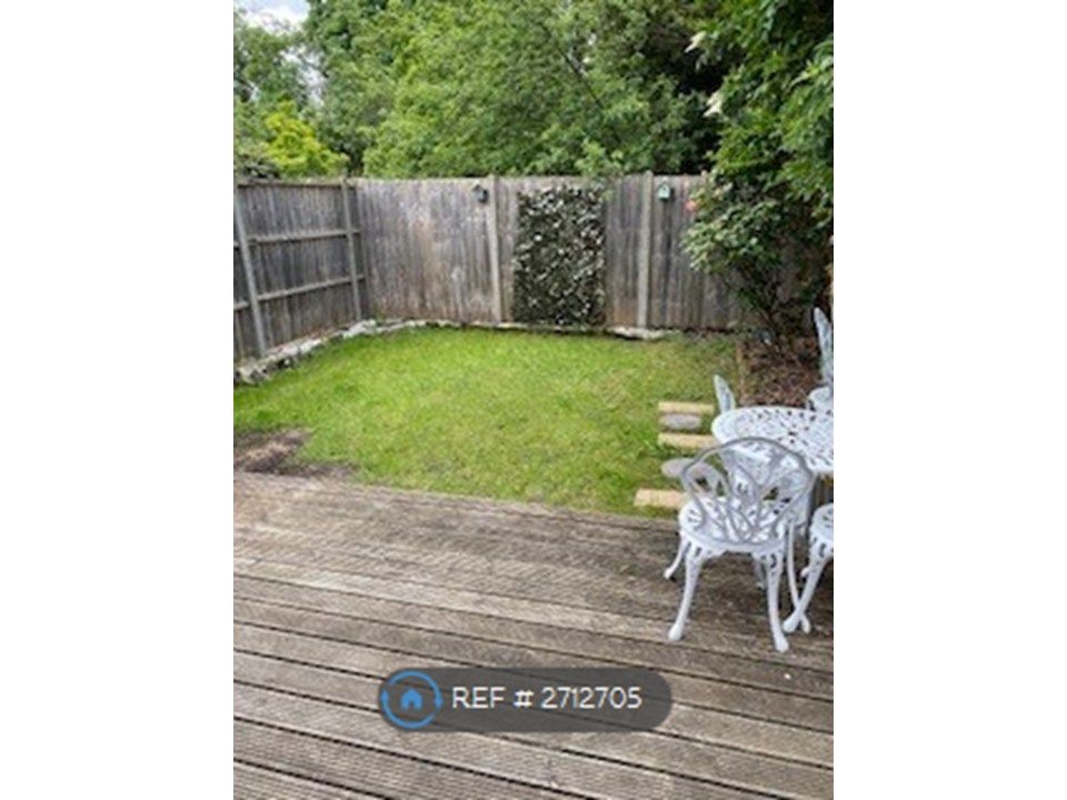 Property photo 3 of 7 Private Garden