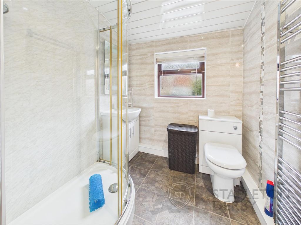 Property photo 3 of 12 Cam04709G0-Pr0361-Still003.Jpg