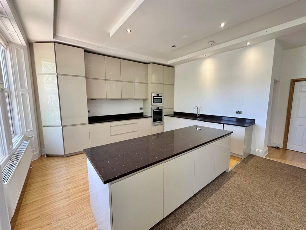 Property photo 3 of 12 10.Jpg