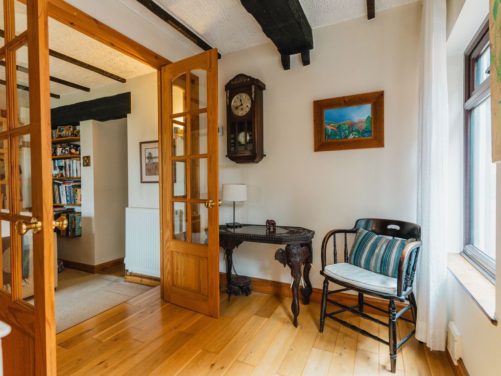 Property photo 3 of 37