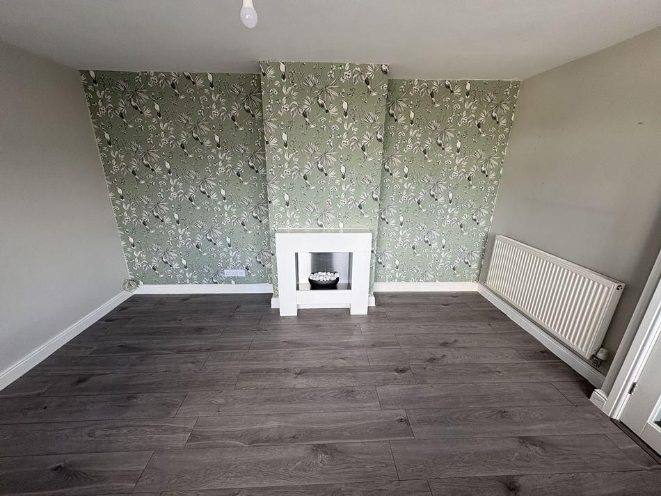 Property photo 3 of 11 Living Room