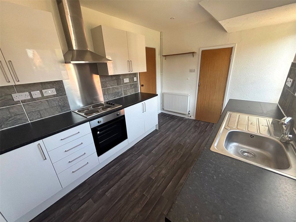 Property photo 2 of 12 Picture No. 06