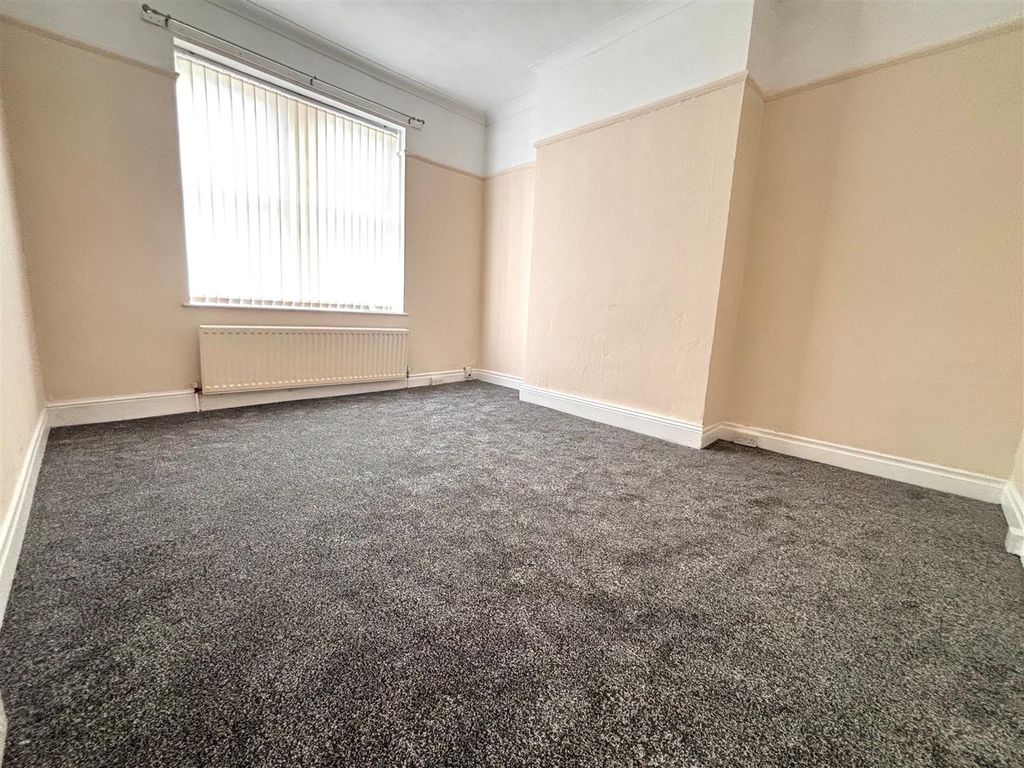 Property photo 3 of 7 17.Jpg