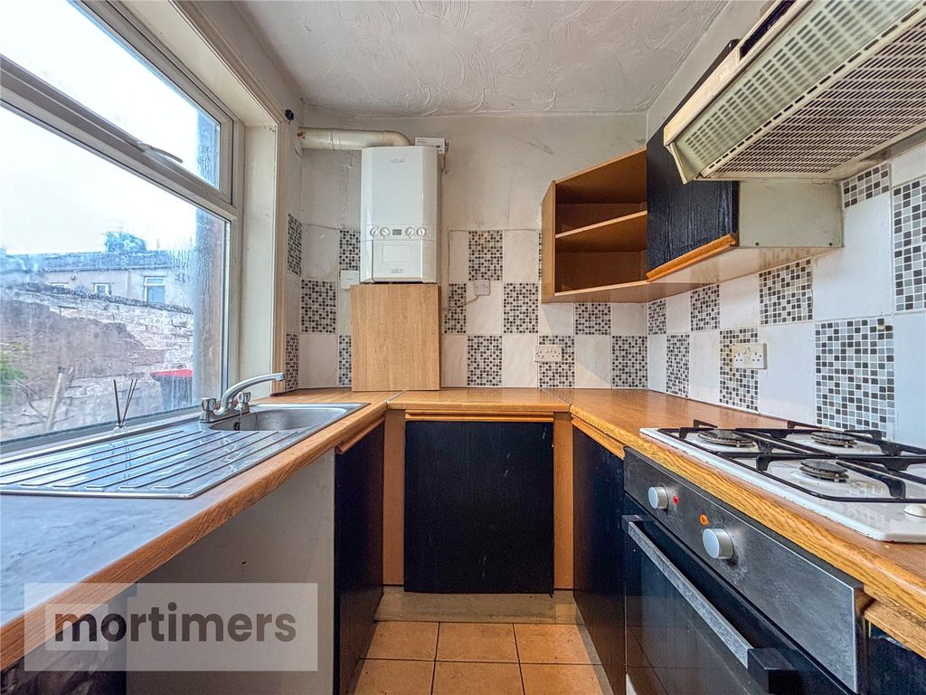 Property photo 2 of 15 Kitchen