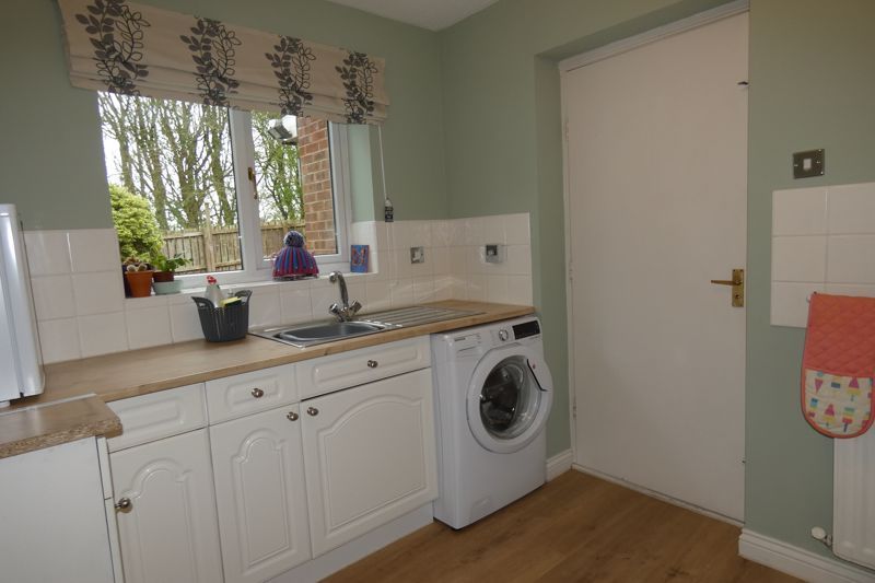 Property photo 3 of 25 Kitchen