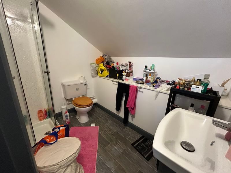 Property photo 3 of 7 Photo 8