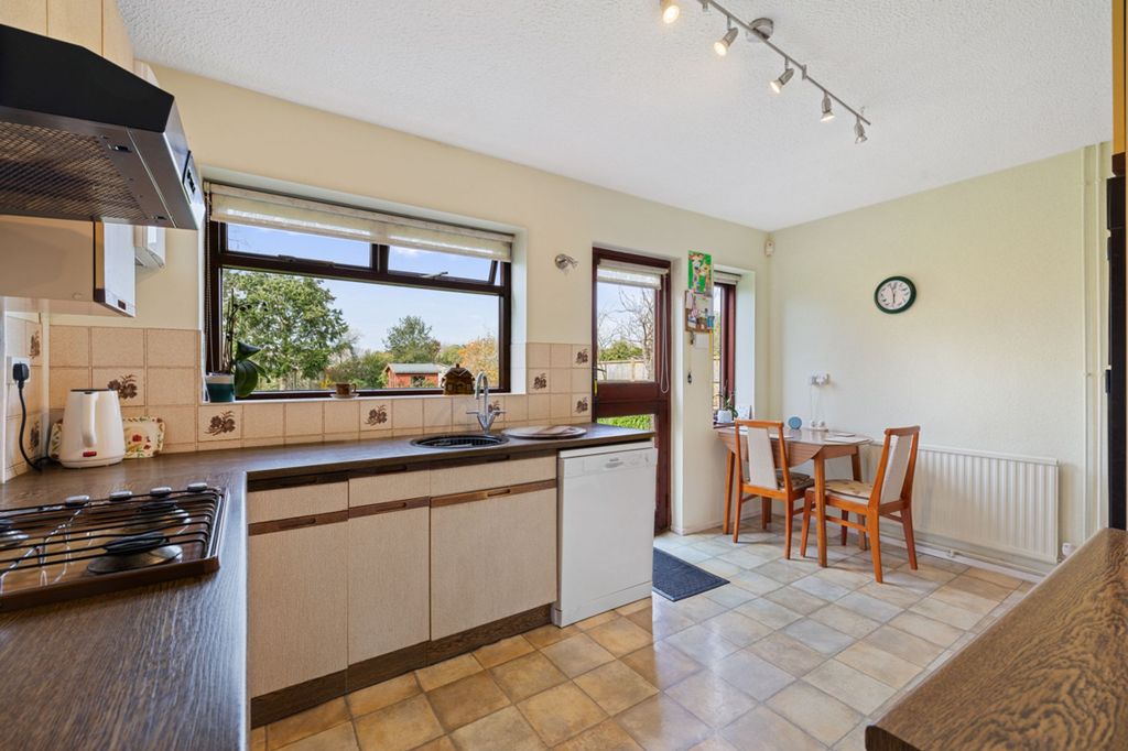 Property photo 2 of 15 Kitchen