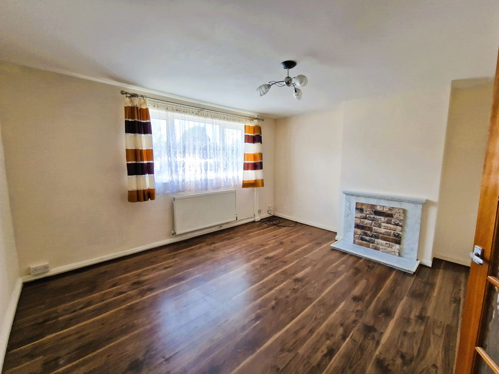 Property photo 3 of 13 Gallery