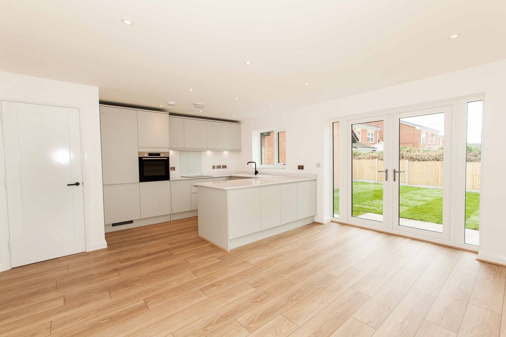 Property photo 3 of 19