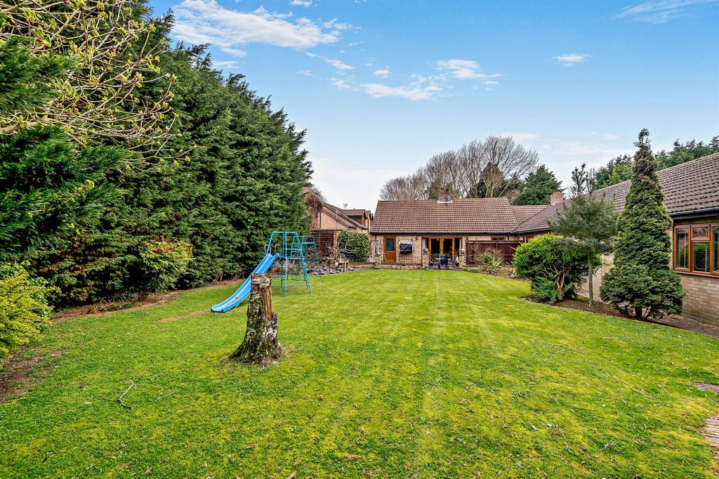 Property photo 3 of 19