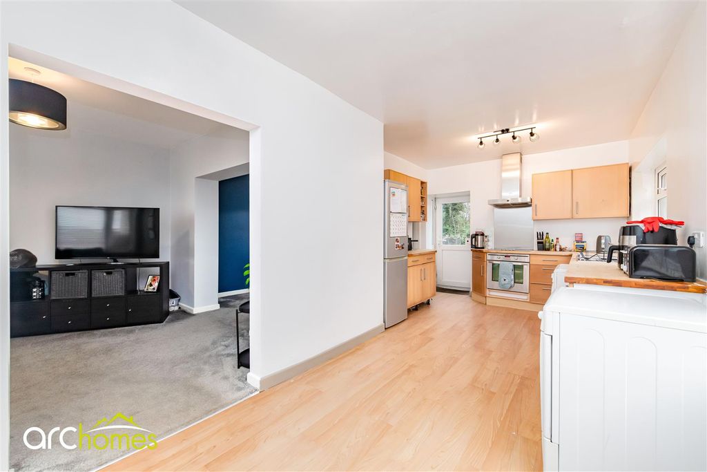 Property photo 3 of 30 Salford-9.Jpg