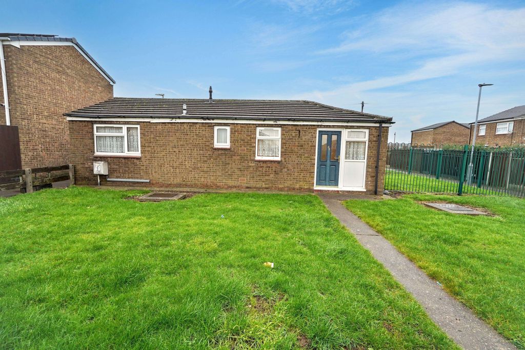 Property photo 1 of 12 66 Greygarth Close, Bransholme, Hull Hu7 5Ap