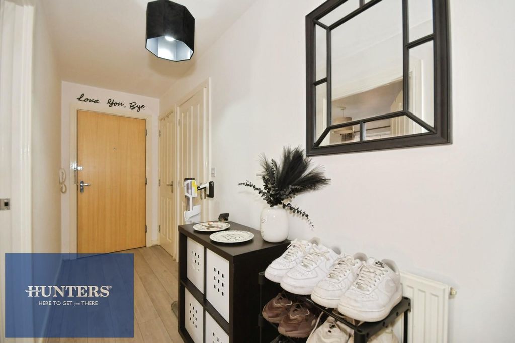 Property photo 3 of 12 Hall.Jpg