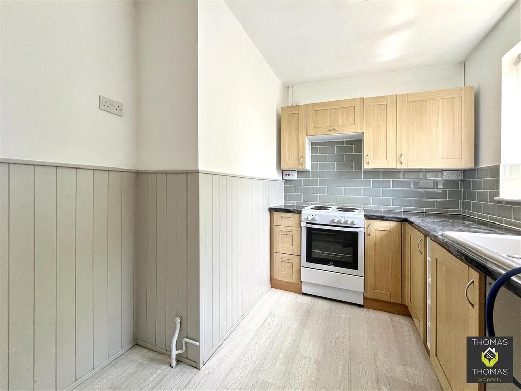 Additional image 4 of 2 bed maisonette for salePinemount Road, Hucclecote GL3