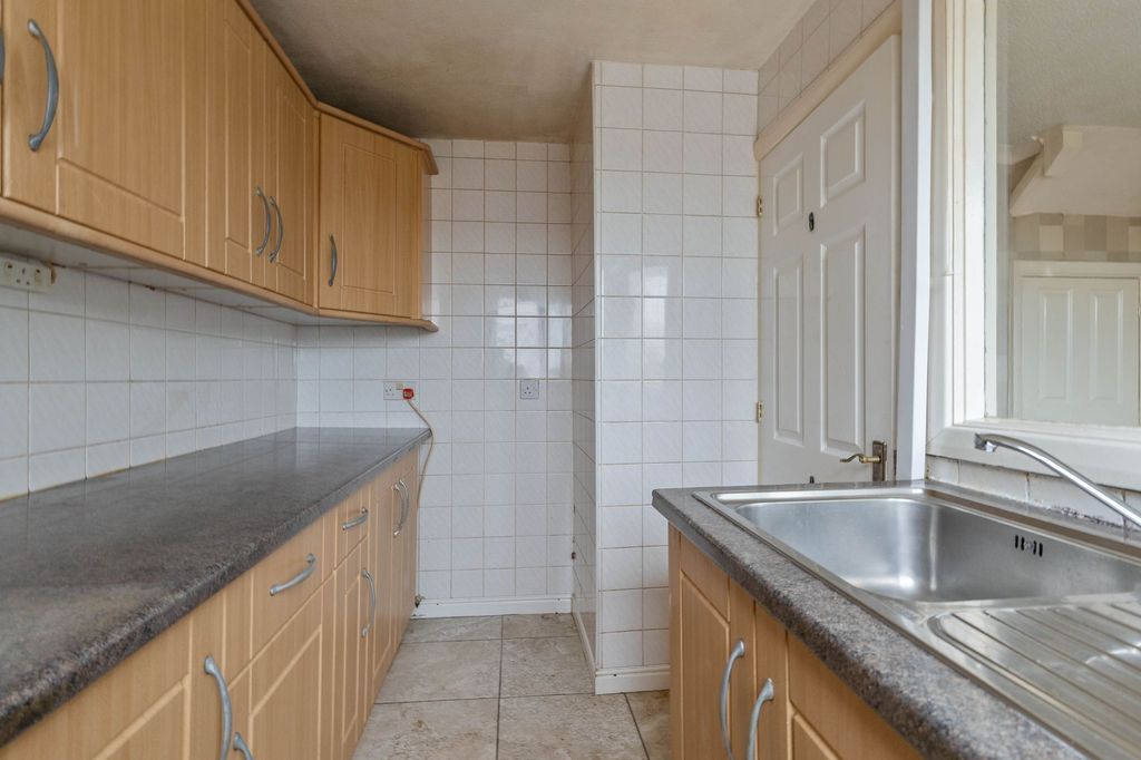 Property photo 2 of 22