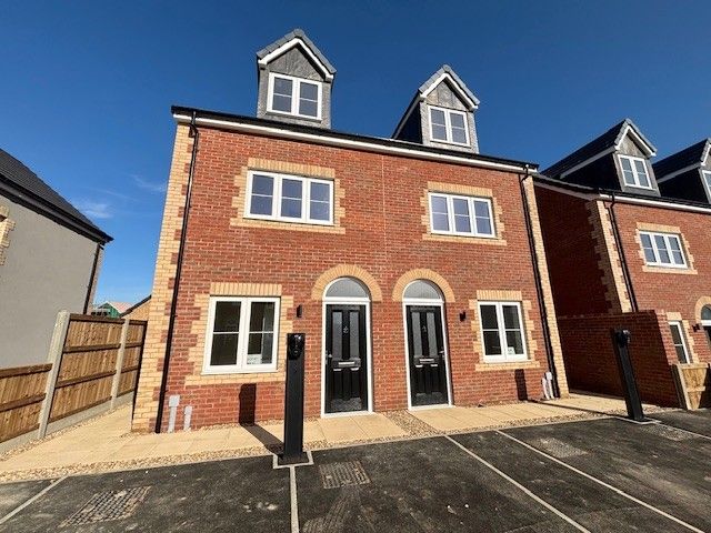 Property photo 1 of 9 Front