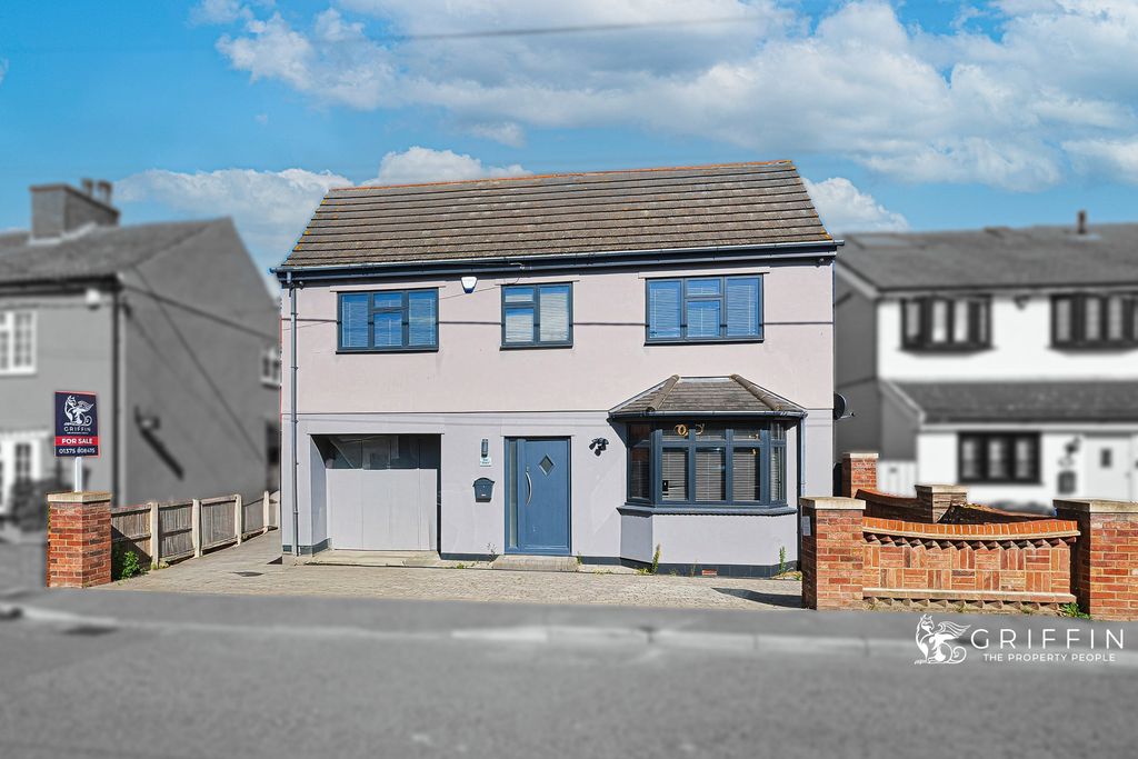 Property photo 1 of 31 Usefront