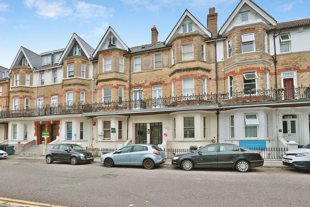 Property photo 1 of 16 Pbox-Img.Jpg