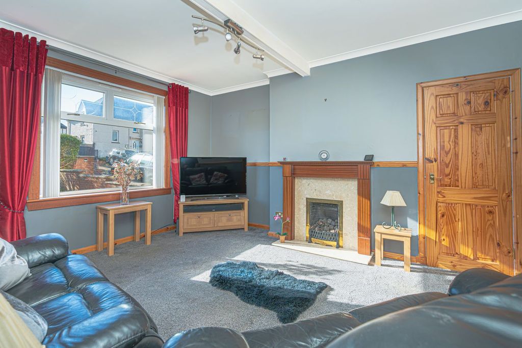 Property photo 3 of 21