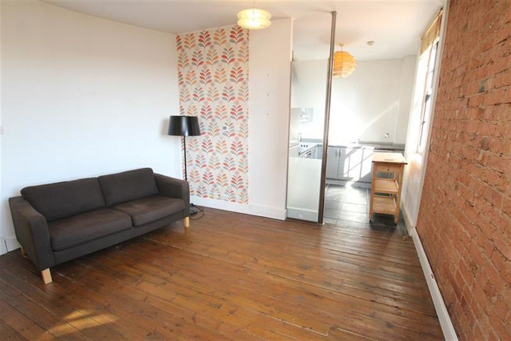 Property photo 1 of 13 (Main)