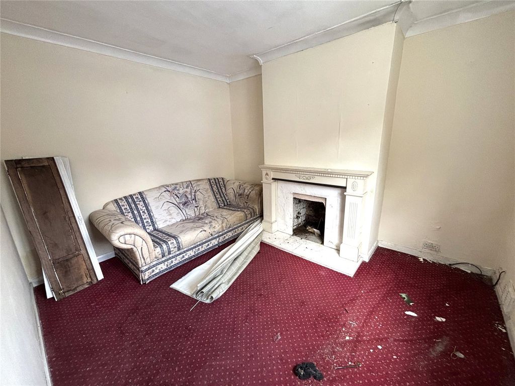 Property photo 3 of 11 Picture No. 02