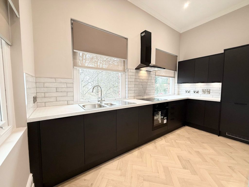 Property photo 1 of 28 Exclusive High-End 3-Bedroom Duplex In The Heart Of Wakefield Â€“ Perfect For Families &amp; Professionals!