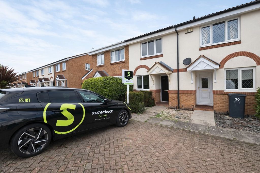 Property photo 1 of 7 Photo 2