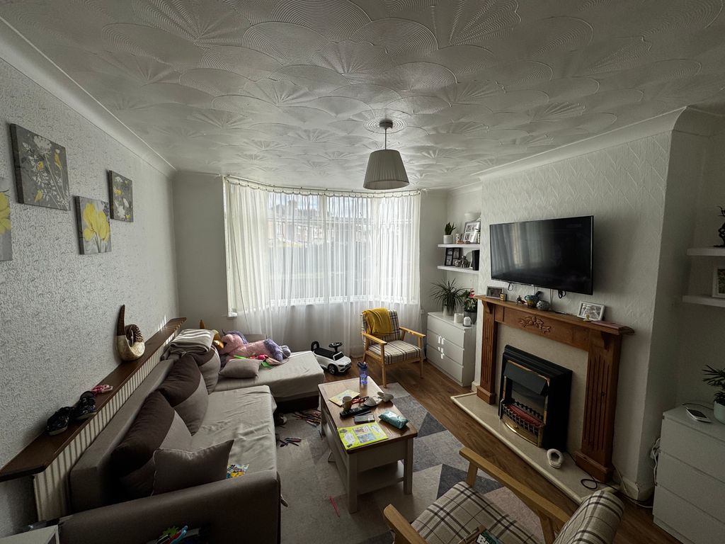 Property photo 3 of 9 Image