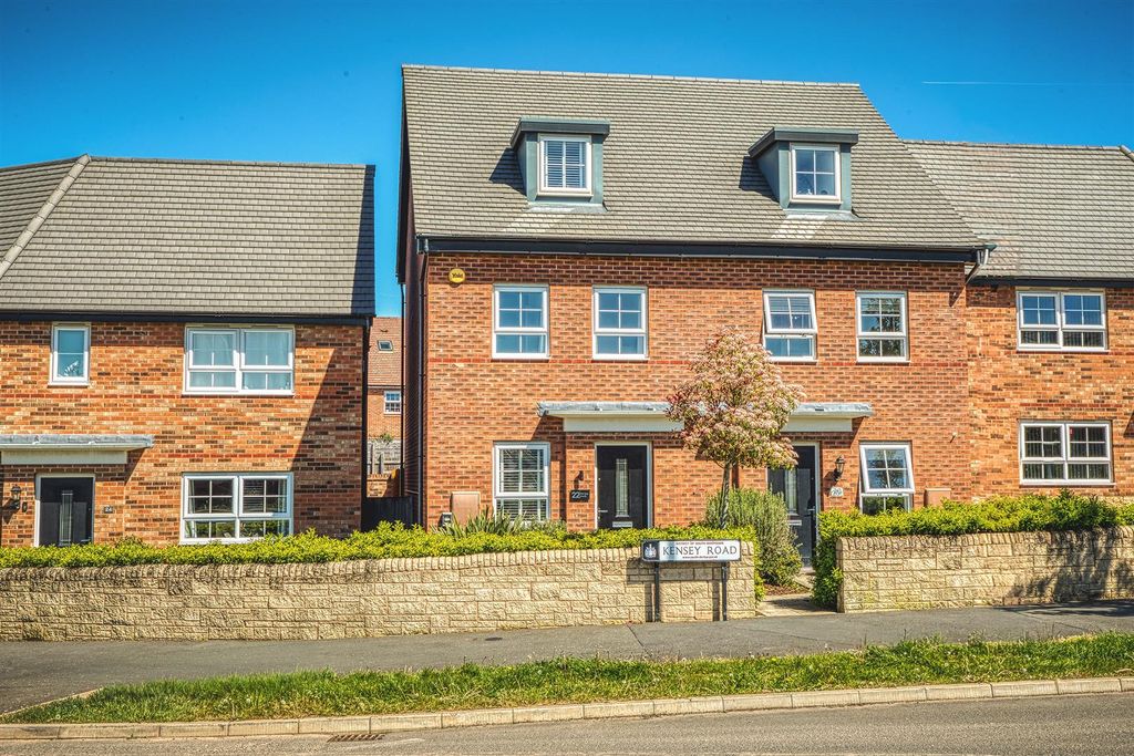 Property photo 1 of 33 E92A7950_Hdr.Jpg