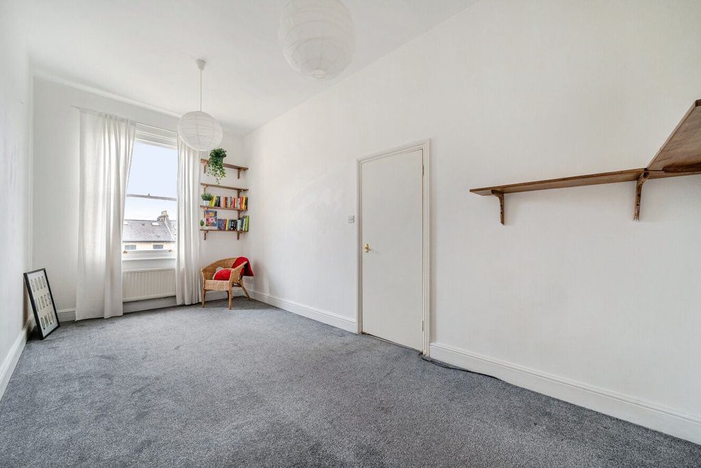 Property photo 2 of 13 Picture No. 10