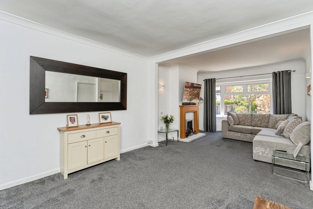 Property photo 3 of 19 Pbox-Img.Jpg