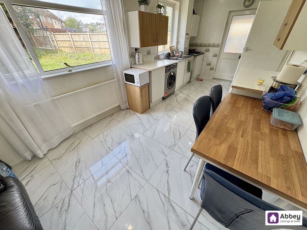 Property photo 3 of 12 Kitchen/Diner