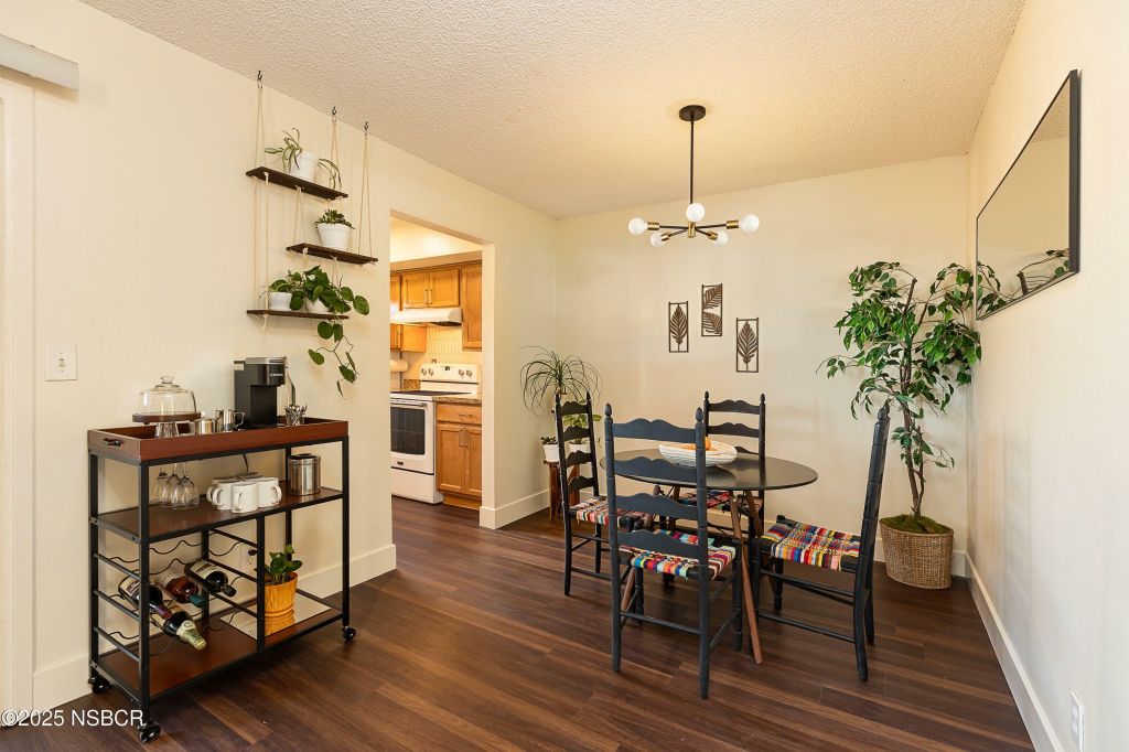 Property photo 2 of 9 <Alttext/>