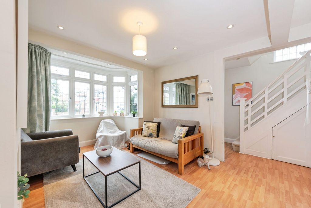 Property photo 2 of 16 Reception