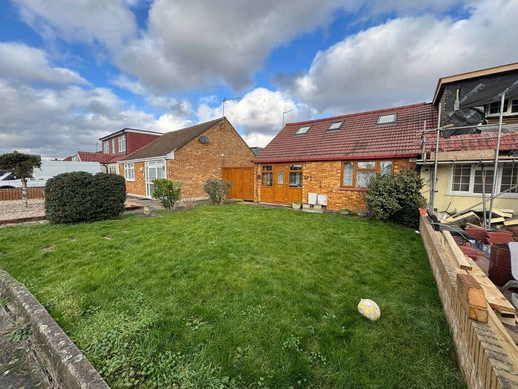 Property photo 1 of 18 3 Bed Bungalow For Sale