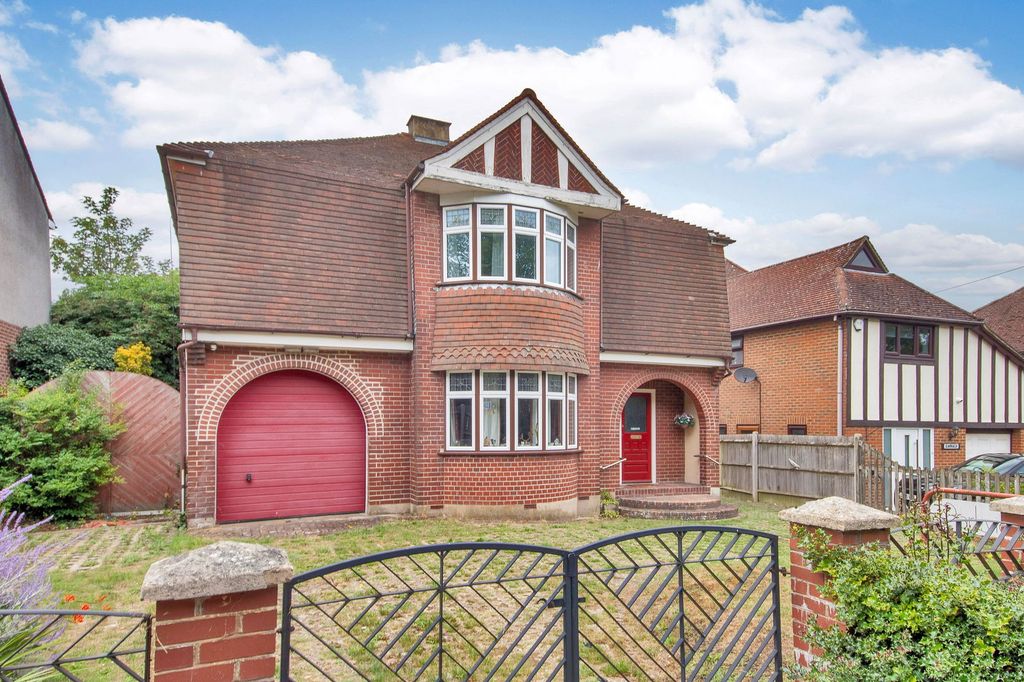 Property photo 2 of 52