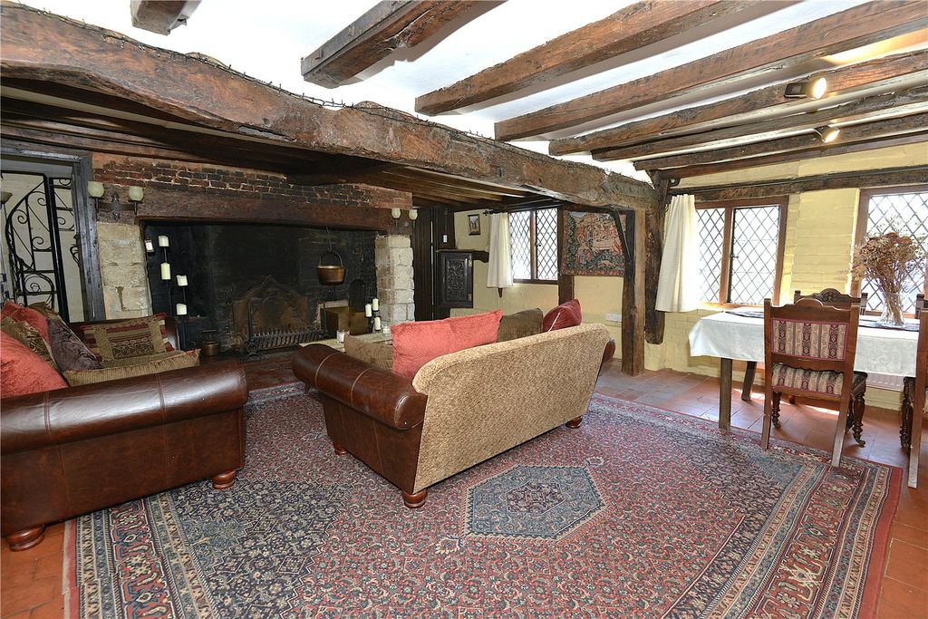 Property photo 3 of 22 Living/Dining Room