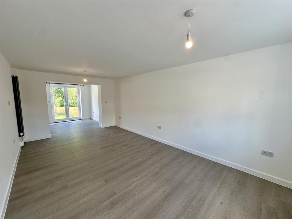 Property photo 3 of 14 3.Jpg