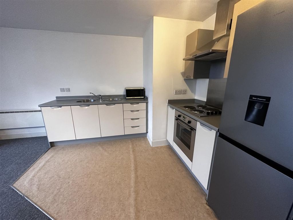 Property photo 1 of 16 Eeea78Af-0E03-4Ad8-Ab1C-Fd11A7D2F8Bb.Jpeg