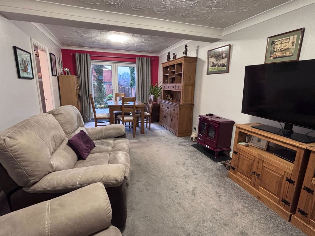 Property photo 2 of 21