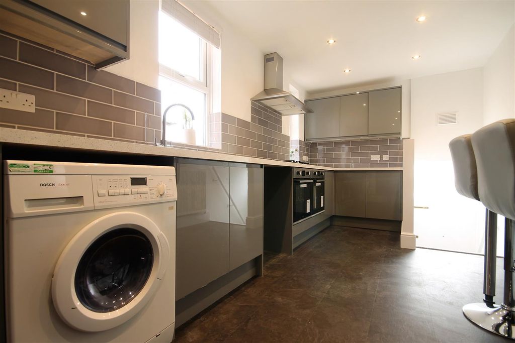 Property photo 2 of 12 2.Jpg