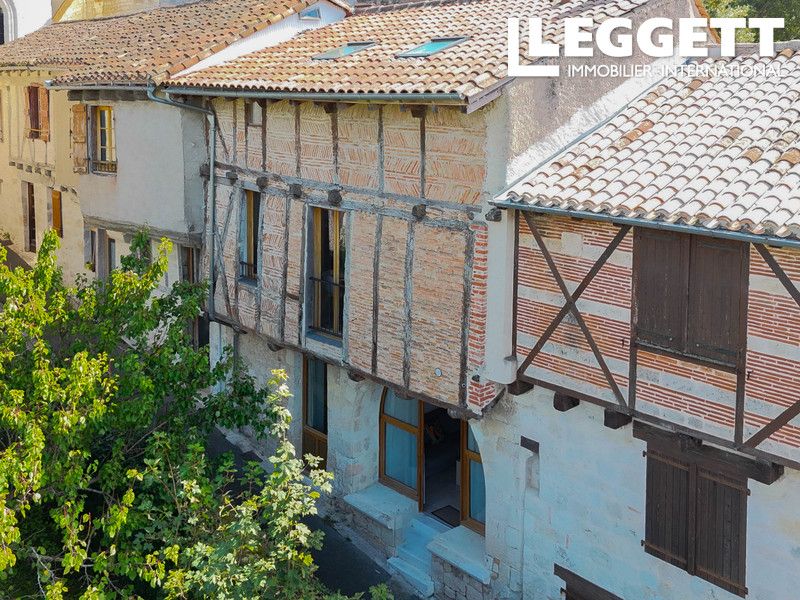 Property photo 2 of 10