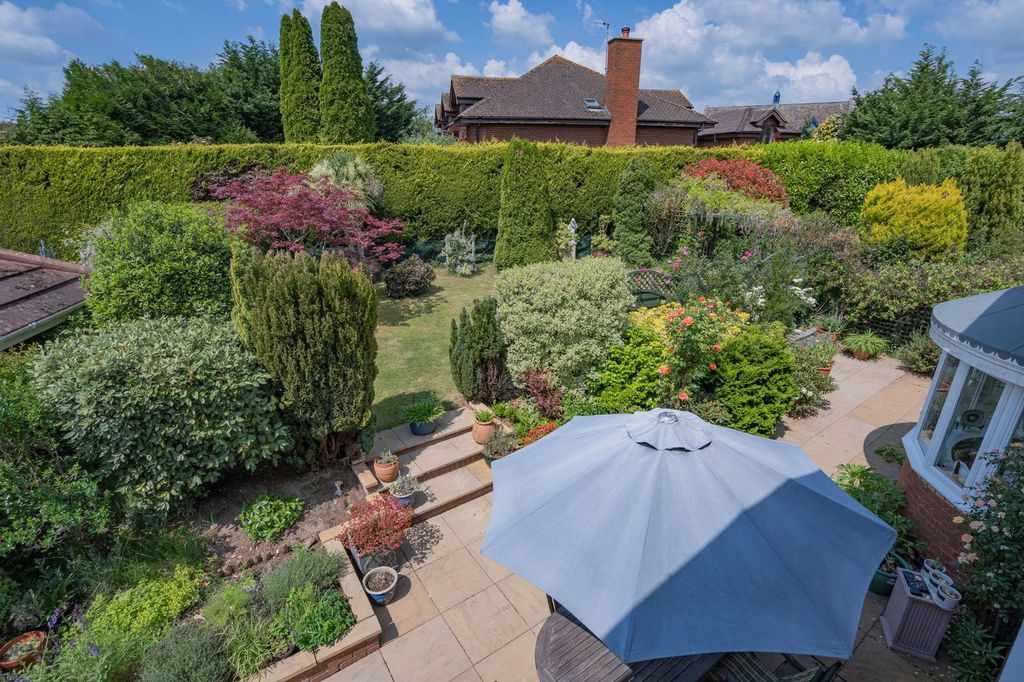 Property photo 2 of 17