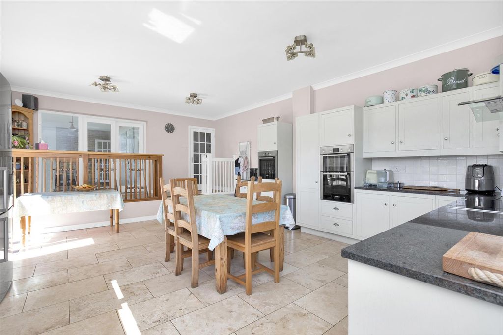 Property photo 3 of 22 851A4058.Jpg